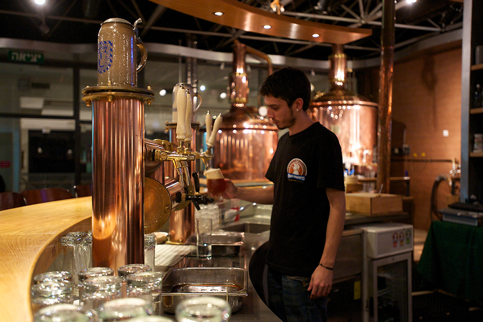 ברוהאוס הגולן - מסעדה בתוך מבשלת בירה